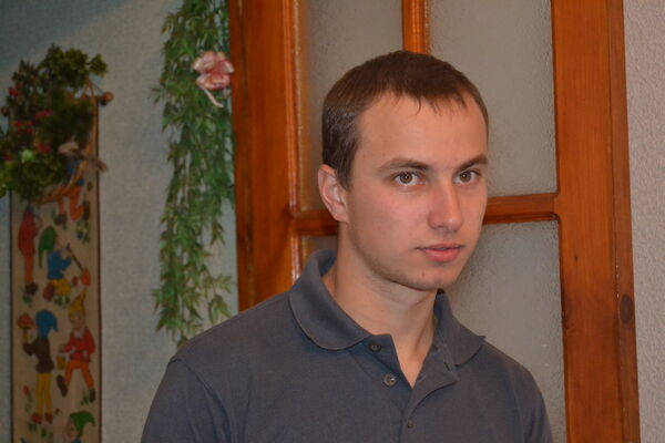  ,   Yan, 35 ,   