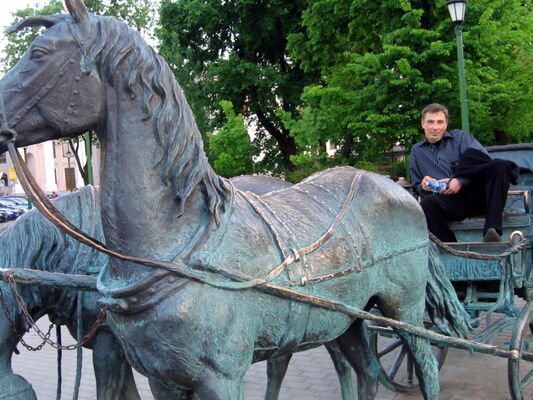 ,   Viktor, 53 ,   ,   , c , 