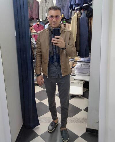  Algiers,   Mourad, 26 ,   ,   