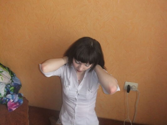  ,   Anna, 29 ,  