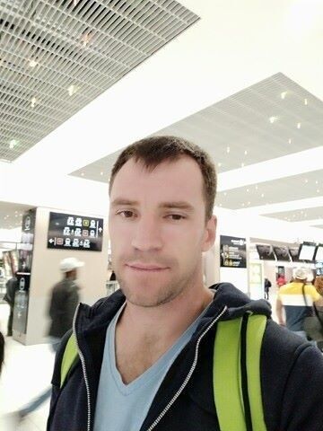  Soho,   Victor, 37 ,   ,   , c 