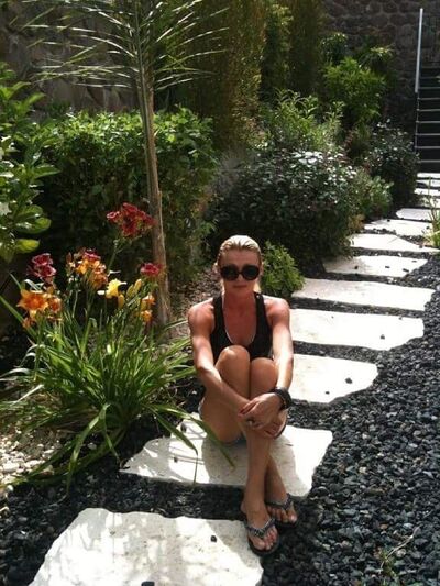  ,   Yana, 47 ,   ,   