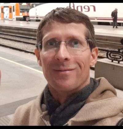  Barcelona,   Maksim, 46 ,     , c 