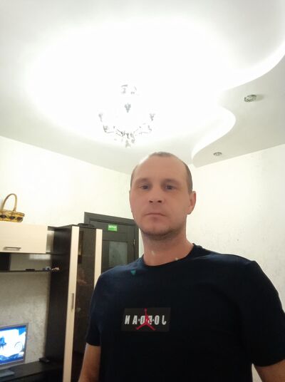  ,   Pavel, 34 ,   c , 