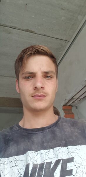  ,   Emil, 29 ,   