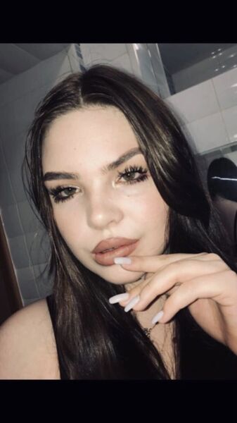  ,   Alyona, 22 ,     