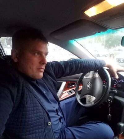  ,   Sasha, 40 ,   c 