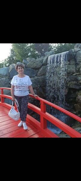  ,   Elena, 57 ,   c 