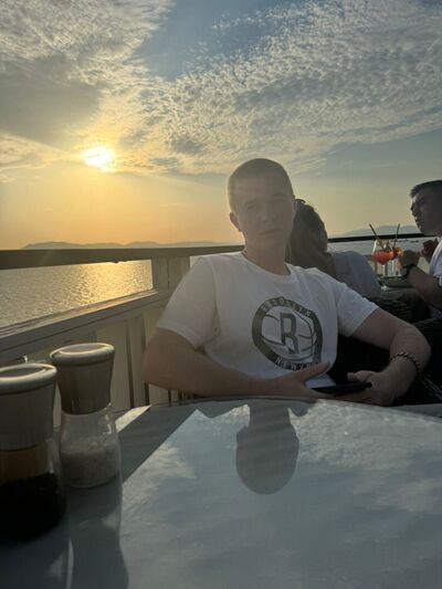  ,   Kirill, 28 ,   ,   , 