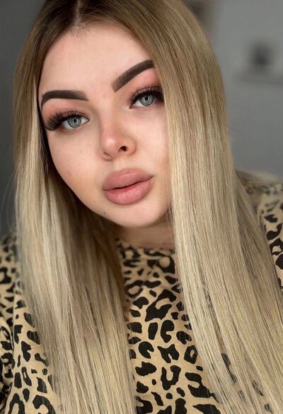  ,   Arina, 22 ,   ,   