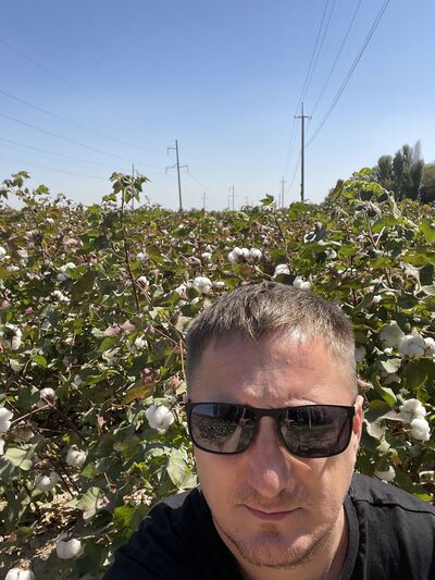  ,   Aleks, 39 ,   ,   