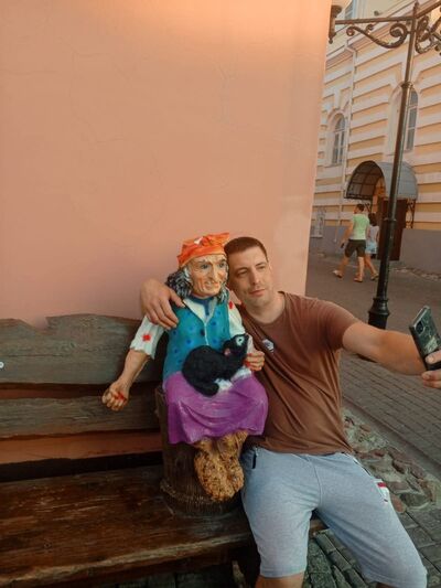  -,   Roman, 40 ,     , c 