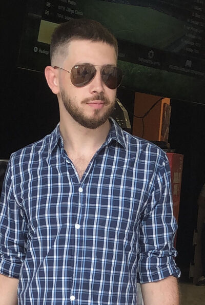  --,   Toro, 37 ,   ,   , c 