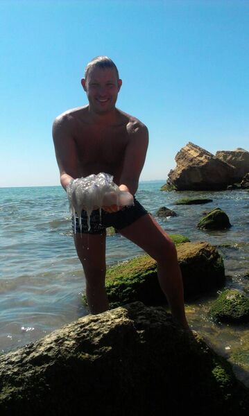  ,   Devid, 39 ,   