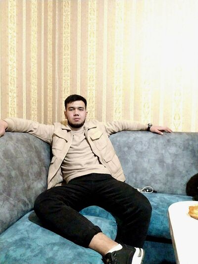  -,   Ali, 22 ,   ,   