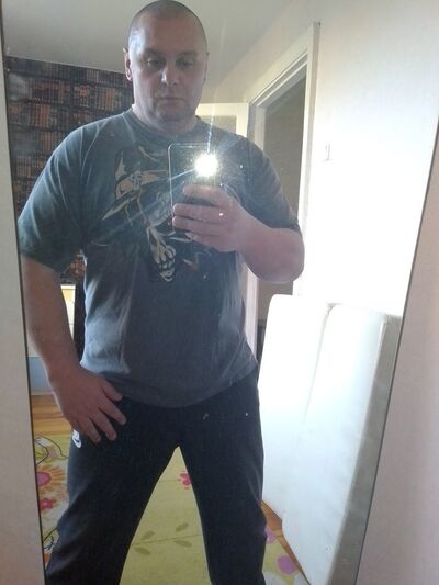  ,   Octavio, 44 ,     , c 