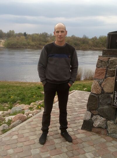  Cookham,   , 42 ,   ,   
