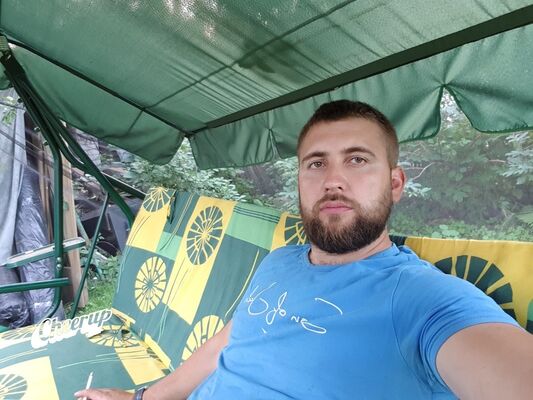  ,   Viktor, 37 ,   ,   , c 