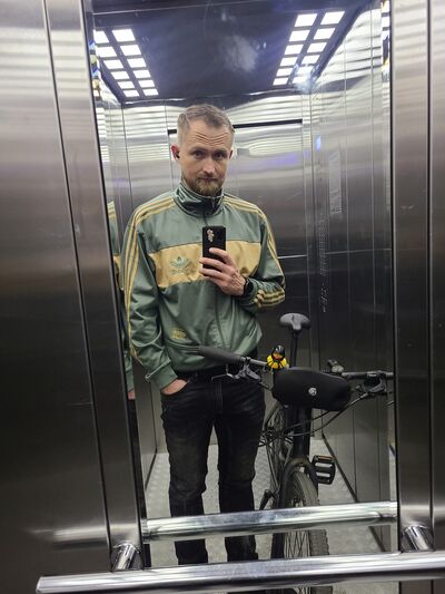  -,   , 33 ,     , c 