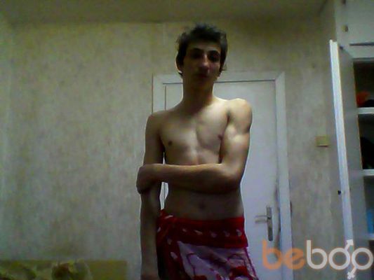  ,   Denis, 32 ,   
