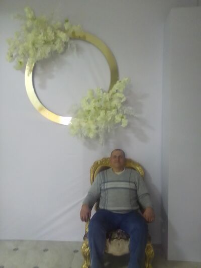  ,   Artem, 40 ,   ,   , c 