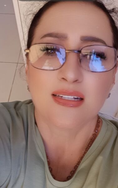  ,   Hayat, 49 ,     , c 