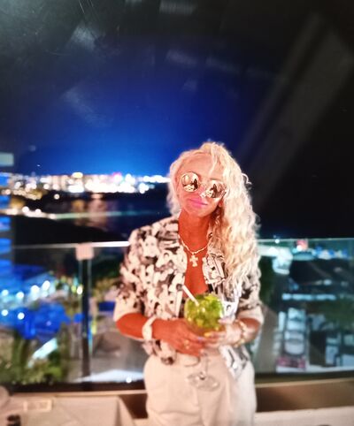  ,   Lana, 48 ,     , c 