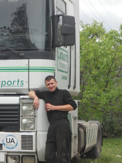  ,   Andrey, 42 ,   