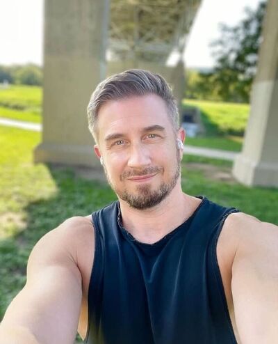  ,   Merlin, 41 ,   ,   