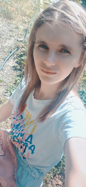  ,   Anya, 28 ,   c 