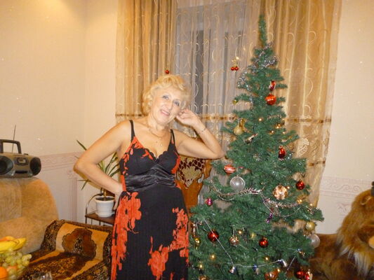  ,   Nina, 64 ,   c , 