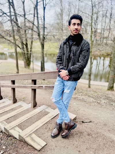  -,   Ali Gohar, 24 ,     , c 