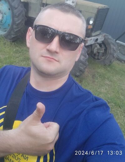  ,   Oleg, 41 ,   