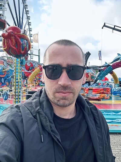  ,   Leo, 35 ,   ,   