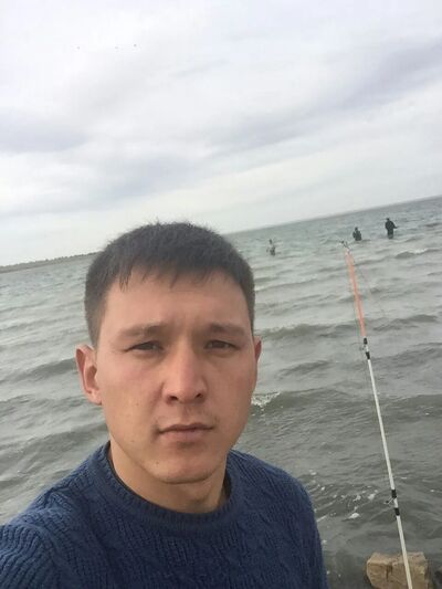  ,   Rinat, 33 ,   ,   