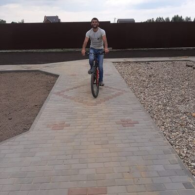  ,   Janik, 36 ,   ,   , c 