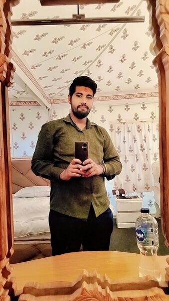  ,   Ravindra, 25 ,   ,   