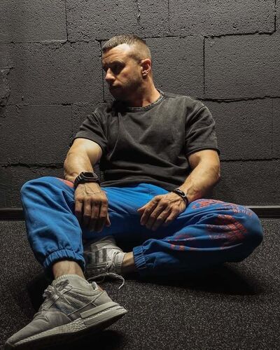  Esch-sur-Sure,   , 43 ,   ,   , c 