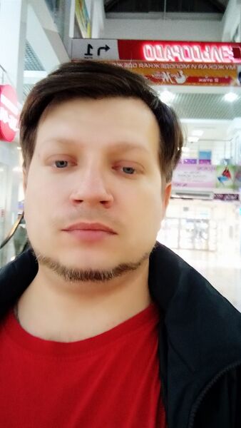  ,   Eynz, 44 ,   