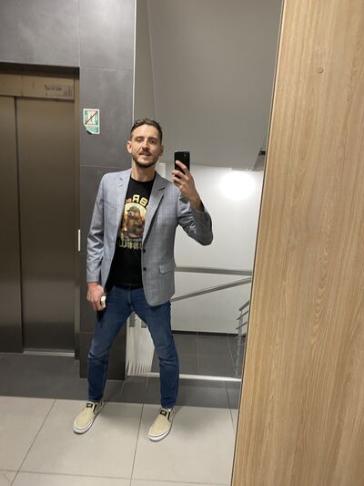  ,   Ivan, 31 ,   ,   