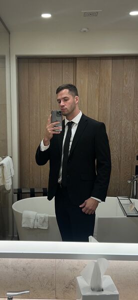  ,   Artem, 37 ,   ,   