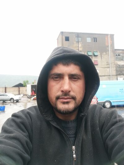  ,   Davit, 41 ,   ,   