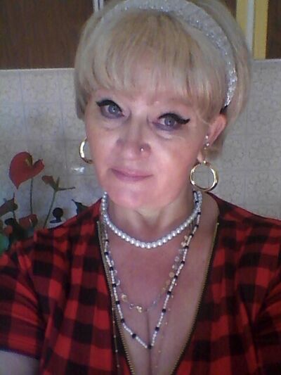  ,   Scarllet, 61 ,     , c 
