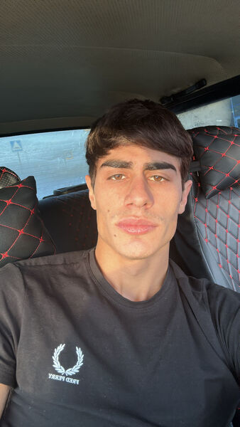  -,   Hovo, 22 ,   ,   , c 