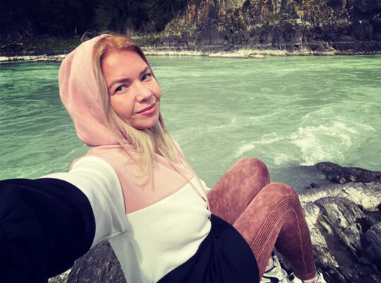  ,   Natalia, 38 ,  