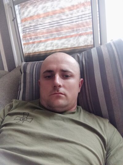  ,   Vitalii, 31 ,  
