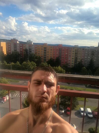  ,   Artur, 31 ,   c 