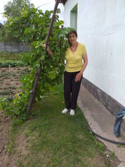  ,   Anna, 75 ,   ,   