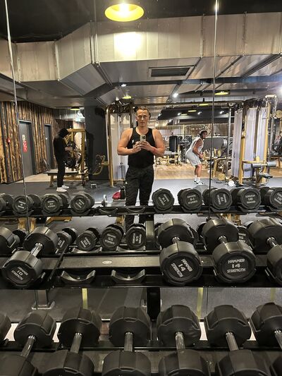  ,   Fredijs, 33 ,   ,   