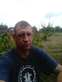 ,   Vitalij, 48 ,   